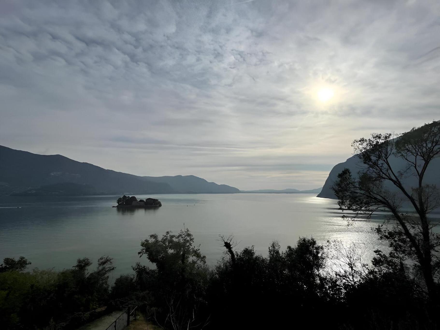 Casa Pg - Appartamento Vista Lago Monte Isola Kültér fotó